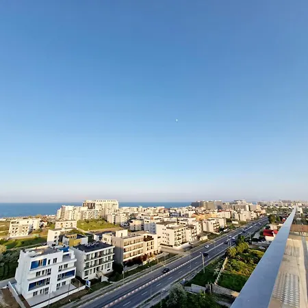 Nest - Private Parking - Gym - Swimming Pools Apartment