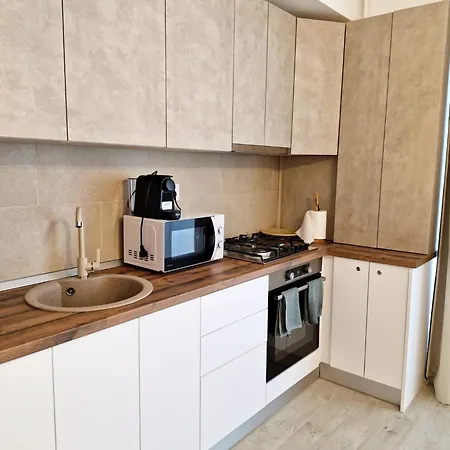 Nest - Private Parking - Gym - Swimming Pools Apartment *